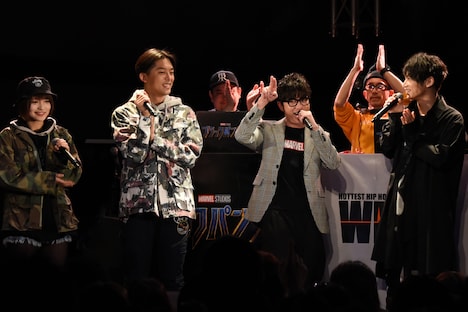 （手前左から）MC MIRI、KEN THE 390、オリエンタルラジオ藤森、SKY-HI。