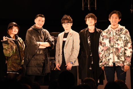 左からMC MIRI、Zeebra、藤森慎吾、SKY-HI、KEN THE 390。