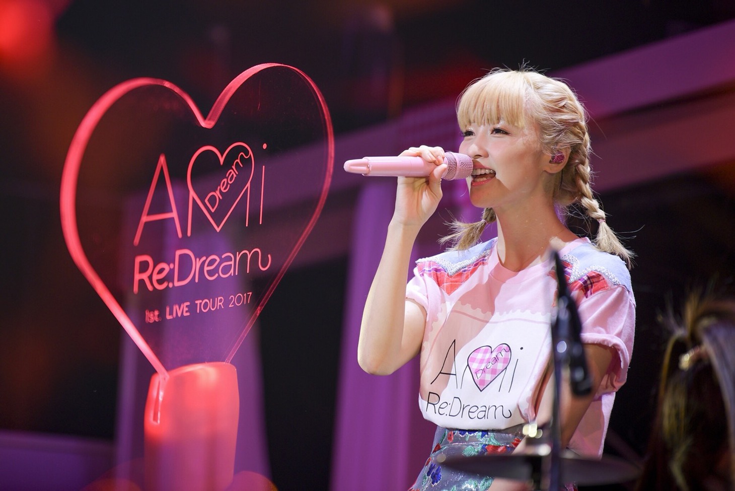 Dream Ami 1st Live Tour 2017 ▽ Re: Dream」の様子。