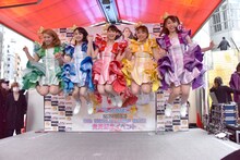 ジャンプするチームしゃちほこ。