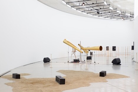 「compositions: space, time and architecture」展示風景 国際芸術センター青森2015（撮影：小山田邦哉）