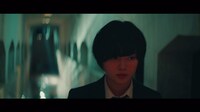 欅坂46「もう森へ帰ろうか？」のミュージックビデオのワンシーン。