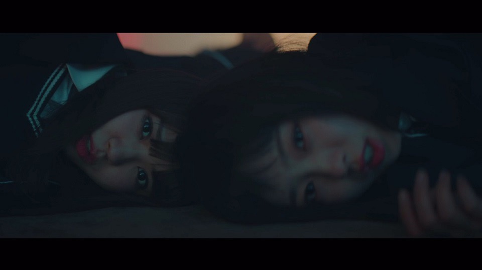 欅坂46「もう森へ帰ろうか？」のミュージックビデオのワンシーン。