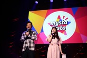 左から「mysta festa」でMCを務めた岡田圭右（ますだおかだ）、西脇彩華（9nine）。