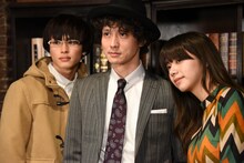 左から草川拓弥（超特急）、安藤政信、池田エライザ。