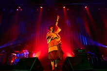 黒木渚「～幻想童話～砂の城」の様子。（撮影：椋尾詩）