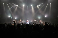 黒木渚「～幻想童話～砂の城」の様子。（撮影：椋尾詩）