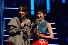 Licaxxxとコムアイ（水曜日のカンパネラ）。