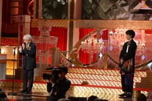 左から鈴木慶一、野田洋次郎。