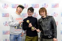 「BEST PUNK / LOUD ROCK ARTIST」を受賞したHi-STANDARD。