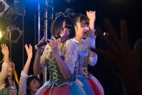 左からアップアップガールズ（2）の鍛治島彩、吉川茉優。（写真提供：T-Palette Records）