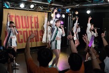 アップアップガールズ（仮）（写真提供：T-Palette Records）