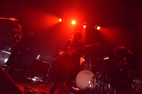 THE NOVEMBERS（撮影：野口信司）