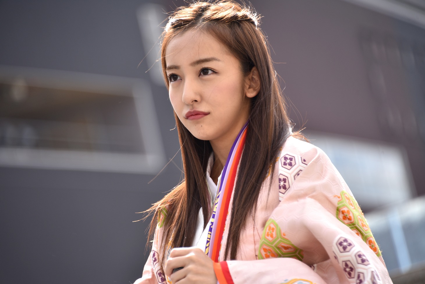 板野友美