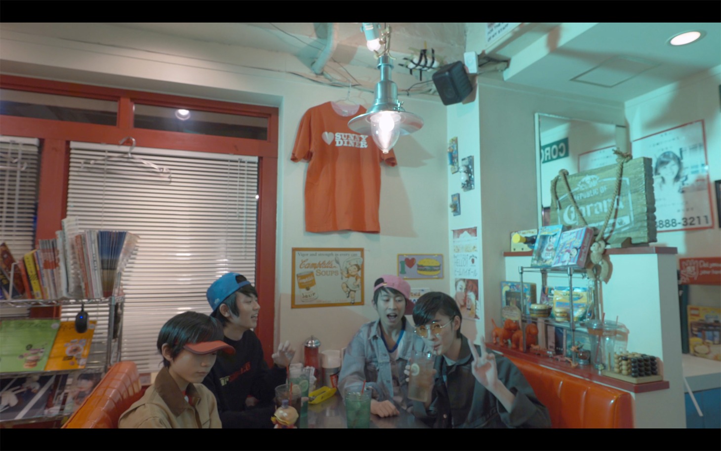 MAGiC BOYZ「O.NE.DA.RI」MVのワンシーン。