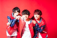 さとり少年団の新しいアーティスト写真。