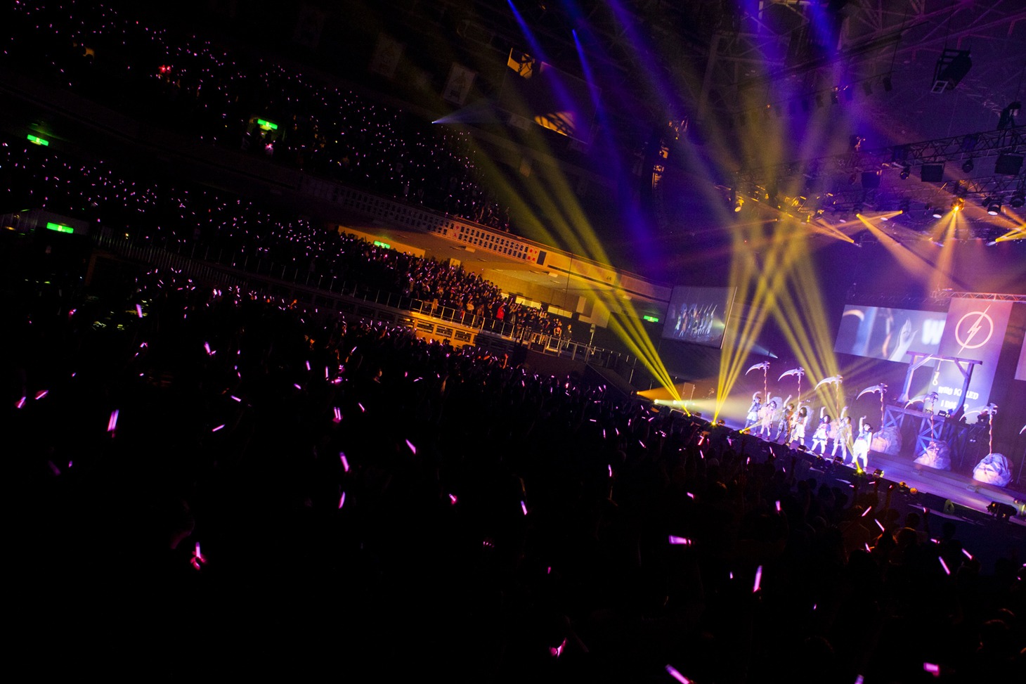 「BiS 2nd BEGiNNiNG TOUR FiNAL WHO KiLLED IDOL??」の様子。（Photo by Sotobayashi Kenta）