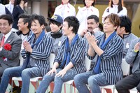 左から稲垣吾郎、草なぎ剛、香取慎吾。