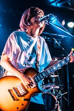 高橋智恵（Vo, G / FOUR GET ME A NOTS）（Photo by Shin Ishihara）