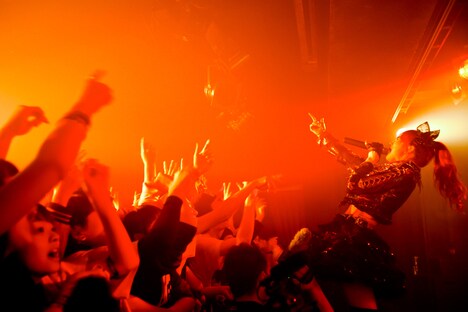 「LADYBABY【TOUR 2018-SADAME-】」大阪・Music Club JANUS公演の様子。