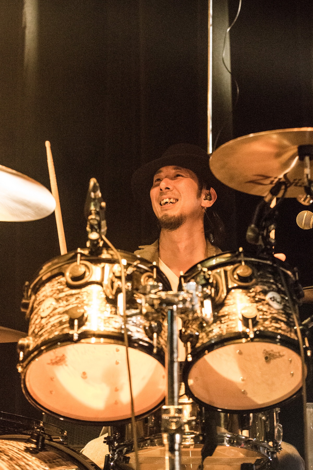 ZAX（Dr）（Photo by Daisuke Ishizaka[Hatos]）