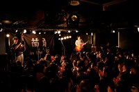 「菌育」神奈川公演の様子。（撮影：山川哲矢）