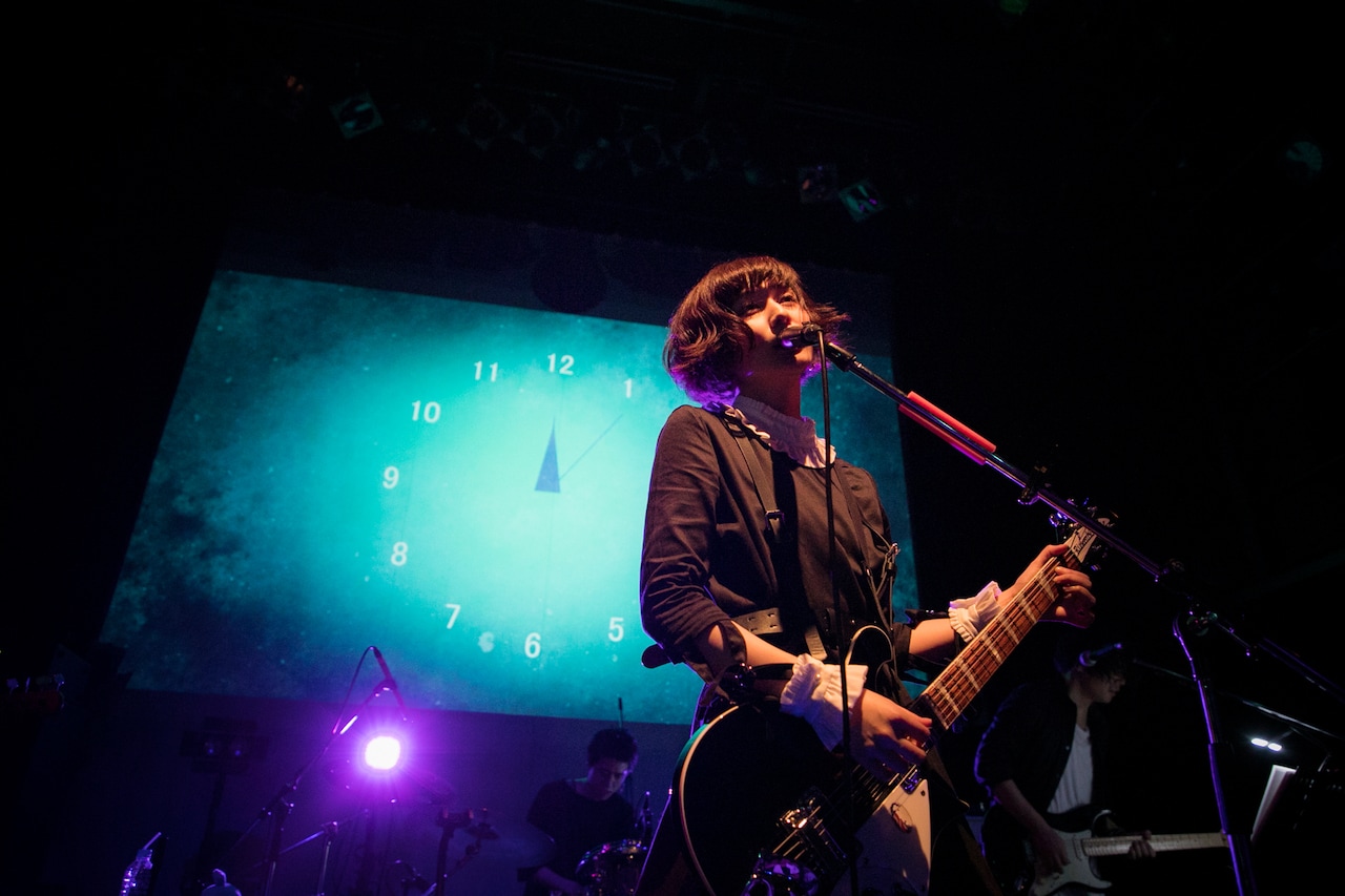 ナナヲアカリ、初ツアーファイナルでメジャーデビューを発表「もっと楽しいことができる」