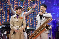 ライブの感想を語るシシド・カフカと谷中敦（東京スカパラダイスオーケストラ）。