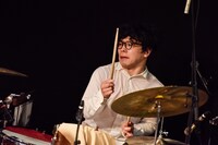 神谷洵平（Dr）（撮影：高田梓）