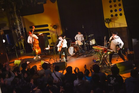 関取花「朝稽古ツアー」東京・渋谷duo MUSIC EXCHANGE公演の様子。（撮影：高田梓）