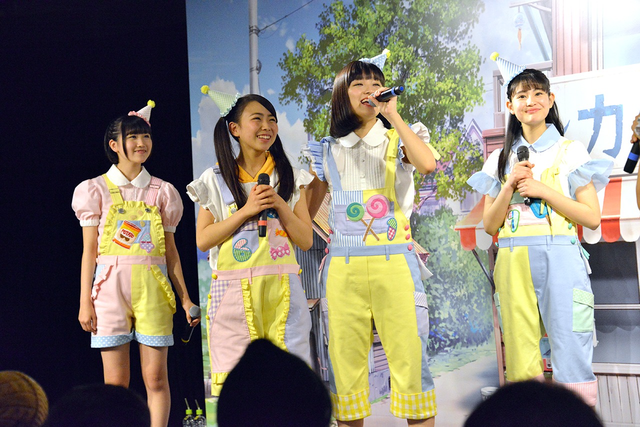 塚本颯来と華山志歩に、お菓子食べ放題を懸けた“おかしなわたし対決”を申し込むはちロケメンバー。