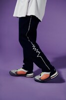 SUSU by Ikkyu Nakajimano商品を着用した中嶋イッキュウ。