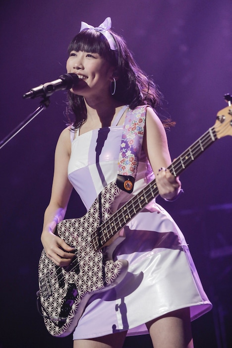 高城れに(Photo by HAJIME KAMIIISAKA)
