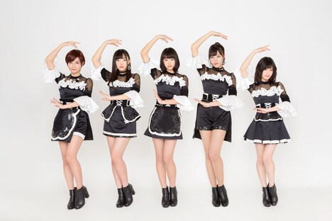 Good Tears。右から2番目が王林。