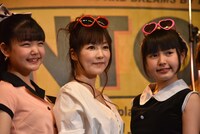 左から我妻桃実、宮前真樹、塩野虹。