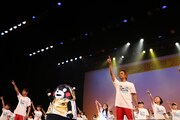 EXILE黒木啓司＆NESMITH、くまモン誕生祭で子供たちと「Rising Sun」