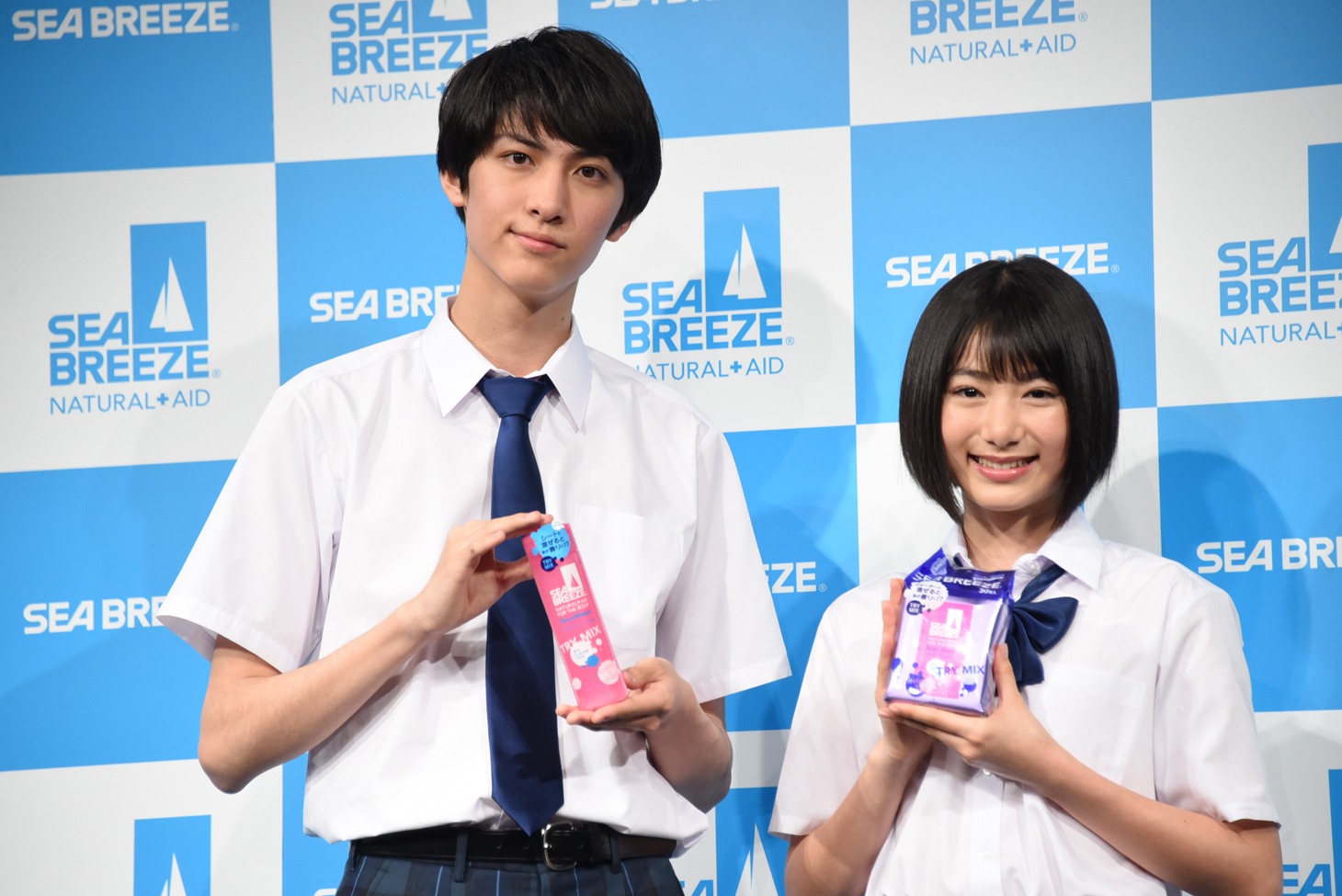 古川毅（SUPER★DRAGON）と池間夏海。