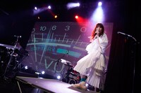ましのみ「ぺっとぼとリテラシー～別途ほとばしるショータイムへようこそ～vol.1」の様子。（写真提供：ポニーキャニオン）