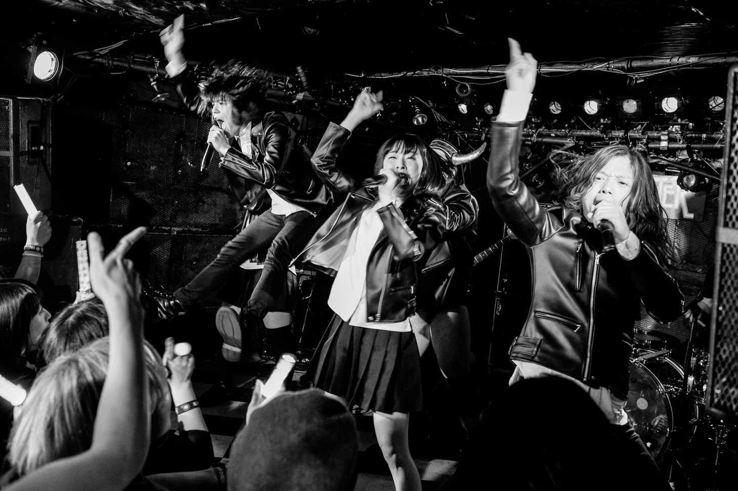 THE 夏の魔物「THE 夏の魔物 TOUR 2018 BANDの魔物」東京・下北沢SHELTER公演の様子。（撮影：岸田哲平）