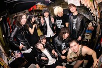 THE 夏の魔物とシン・マモノBAND。（撮影：岸田哲平）