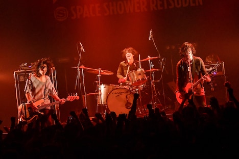 SIX LOUNGE(撮影:古渓一道)