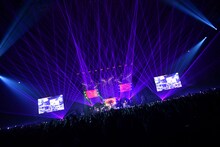 「lynch.13th ANNIVERSARY-Xlll GALLOWS- [THE FIVE BLACKEST CROWS]」の様子。（撮影：江隈麗志）