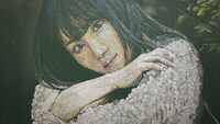 小倉唯 黒板アート