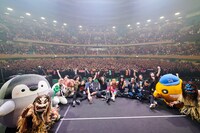 「打首獄門同好会 at 日本武道館」の様子。（撮影：朝岡英輔）