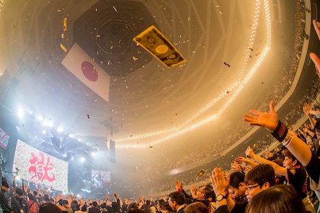 「打首獄門同好会 at 日本武道館」の様子。（Photo by HayachiN）