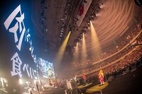 「打首獄門同好会 at 日本武道館」の様子。（Photo by HayachiN）