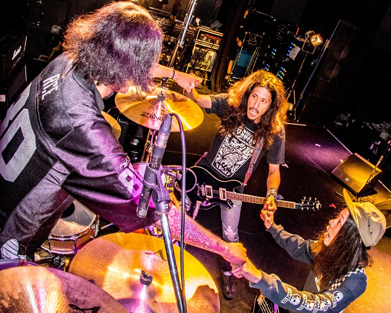 Day tripper、5月に新作「Love & Hatred & Wall」