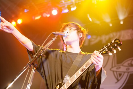 こやまたくや（G, Vo）（Photo by KEIJU）
