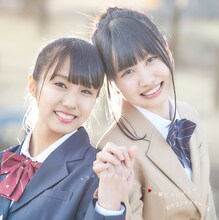 虹のコンキスタドール「トライアングル・ドリーマー / 心臓にメロディー」虹のコンキスタドール赤盤ジャケット。