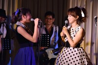 寺島和花（左）の質問に答える渡辺美奈代（右）。